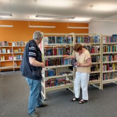 Enga­ge­ment des Monats Juli — Ehren­amt­li­che Arbeit in den Stadtteilbibliotheken